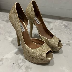 Gold Steve Madden heels